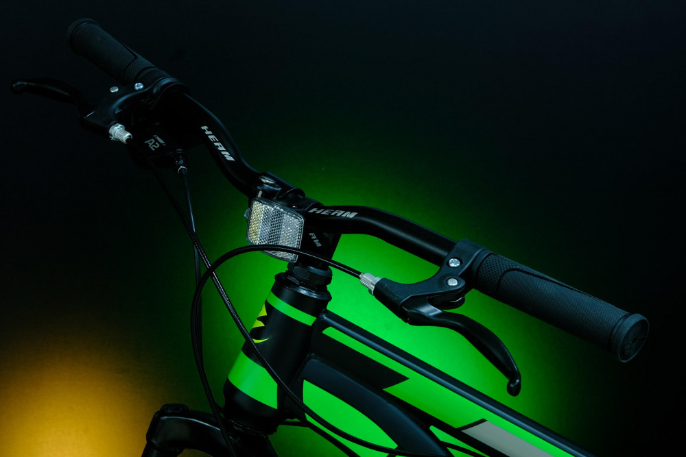 Heam First 247 Матовый Чёрный/Зелёный